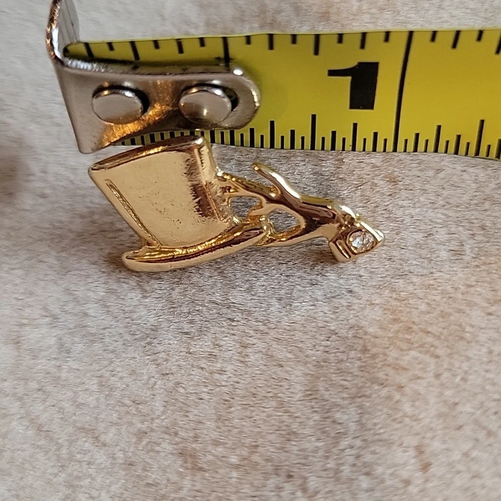 Vintage top hat lapel pin - Picture 3 of 3